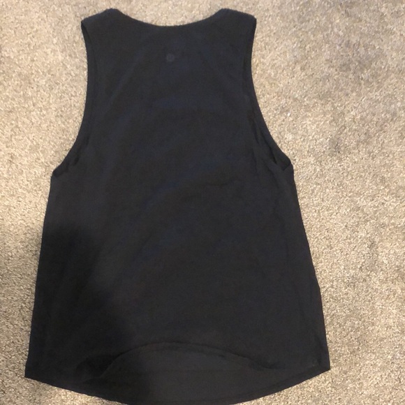 Size 4 Lululemon tank - Picture 3 of 3